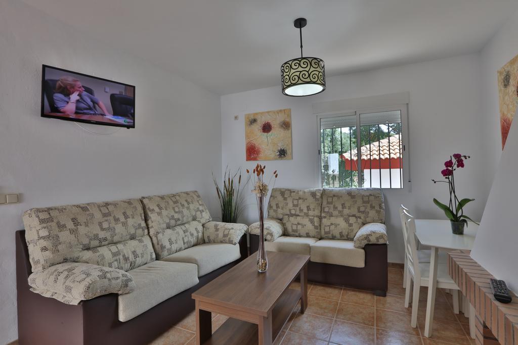 Apartamentos El Madronal Coto Rios Exteriör bild