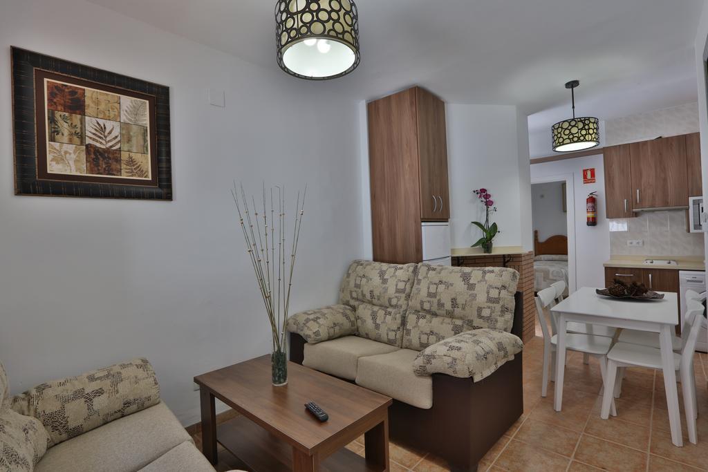 Apartamentos El Madronal Coto Rios Exteriör bild