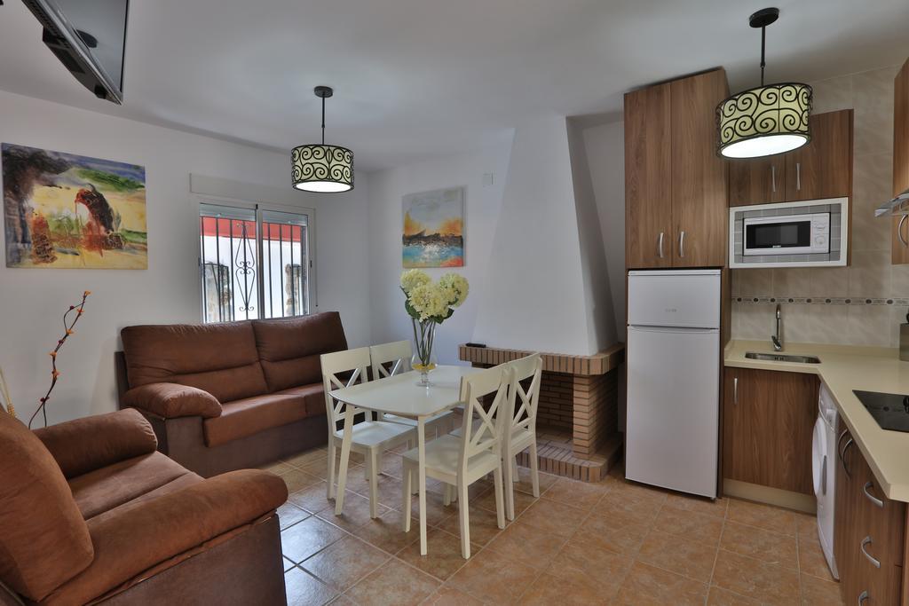 Apartamentos El Madronal Coto Rios Exteriör bild