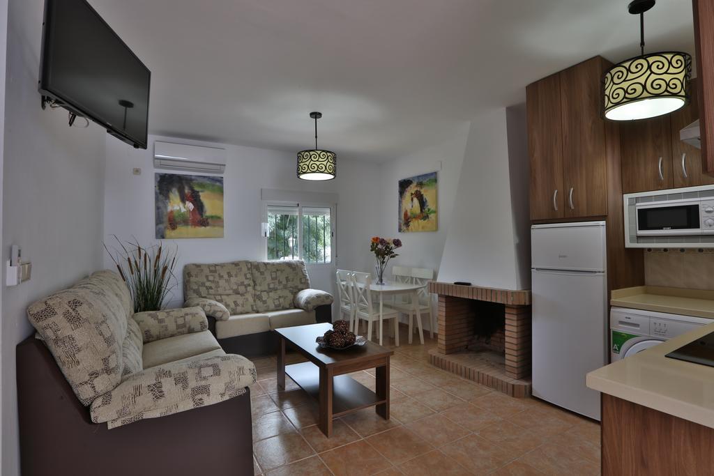 Apartamentos El Madronal Coto Rios Exteriör bild